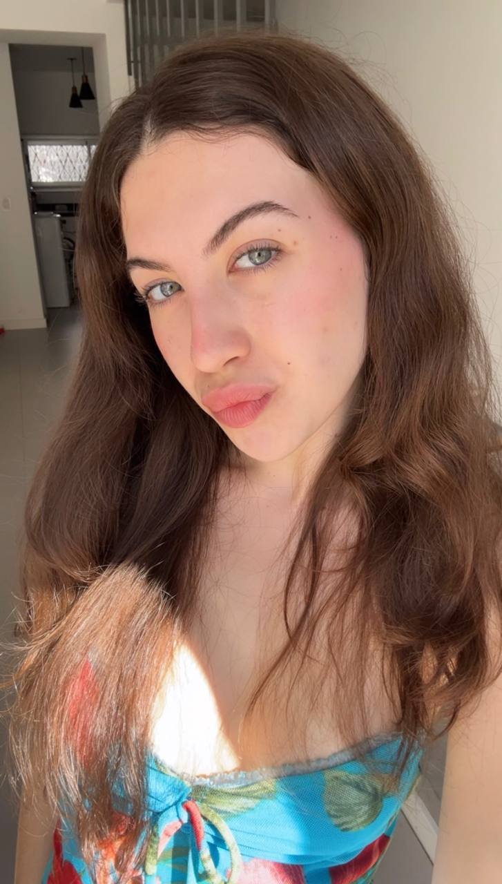 Nude girl Amber in Virginia Beach