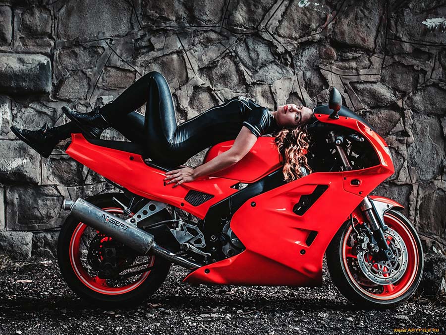 Beautiful girl Beautiful girls and motorcycles in Virginia Beach