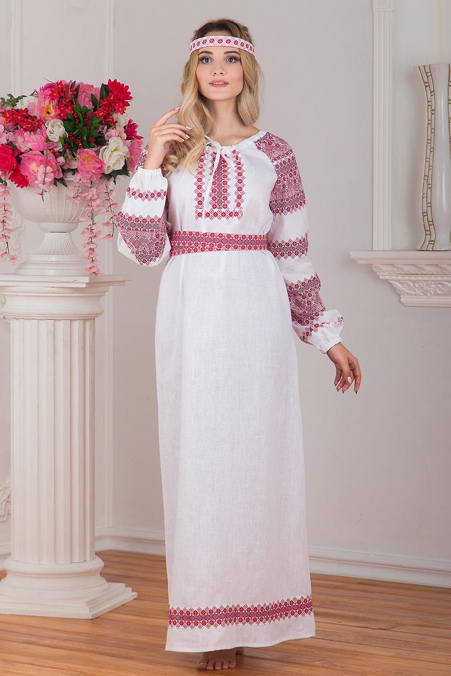 Women in Slavic costumes in Virginia Beach