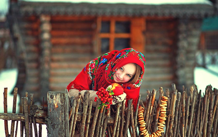 Sexy girl Women in Slavic costumes in Virginia Beach