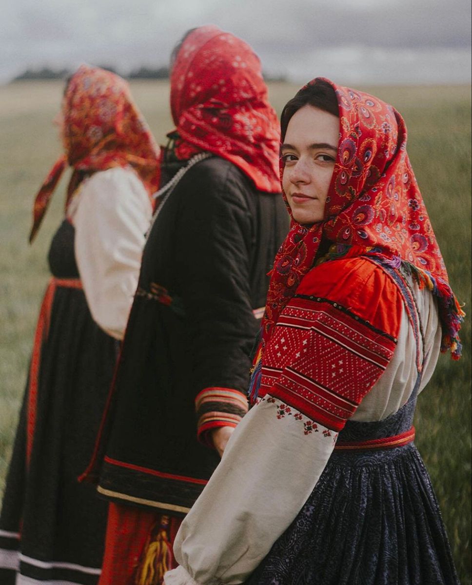 Women in Slavic costumes in Virginia Beach