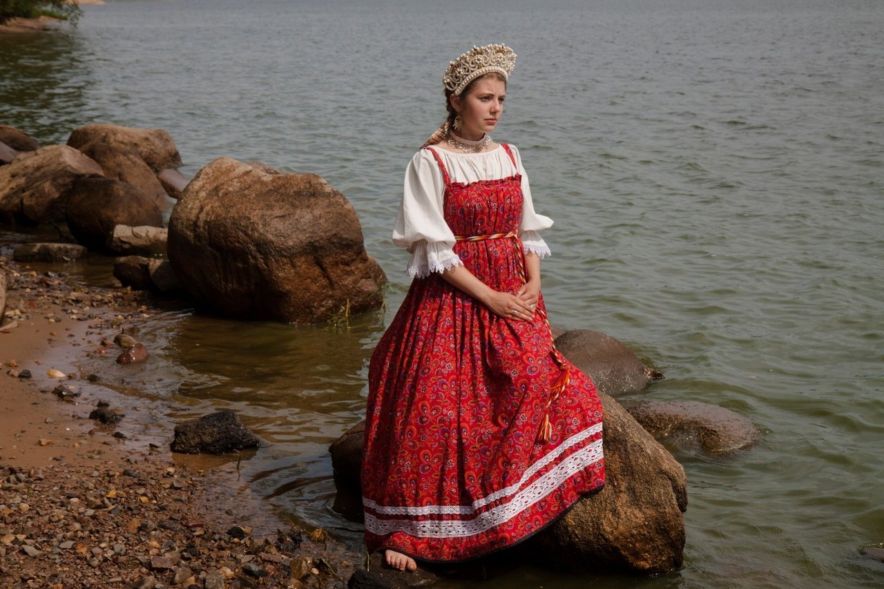 Women in Slavic costumes in Virginia Beach