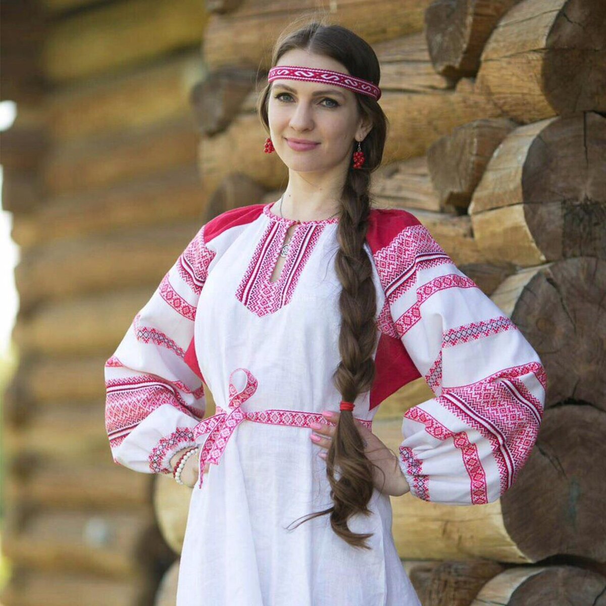 Girls in Slavic costumes in Virginia Beach