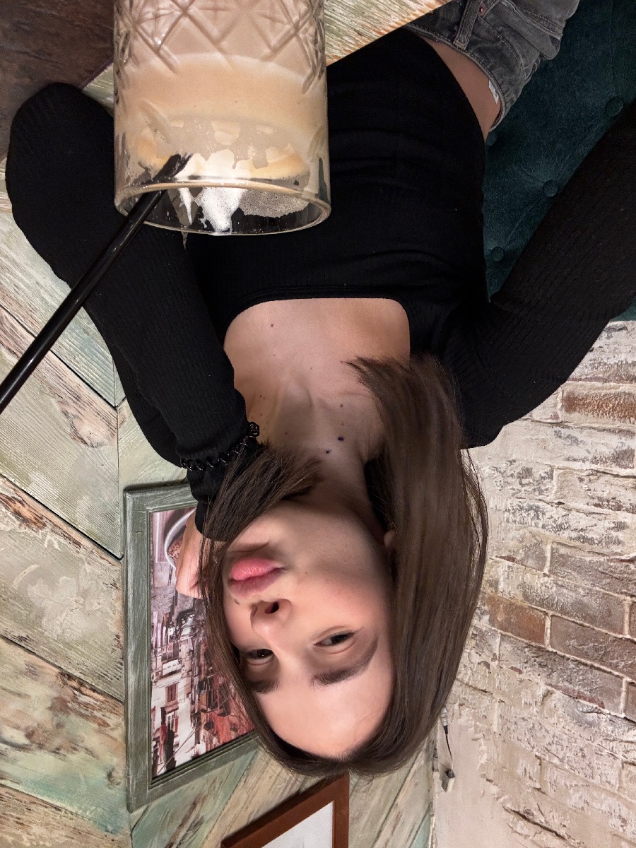 Fresh photos, fresh mood — Tina online in Virginia Beach