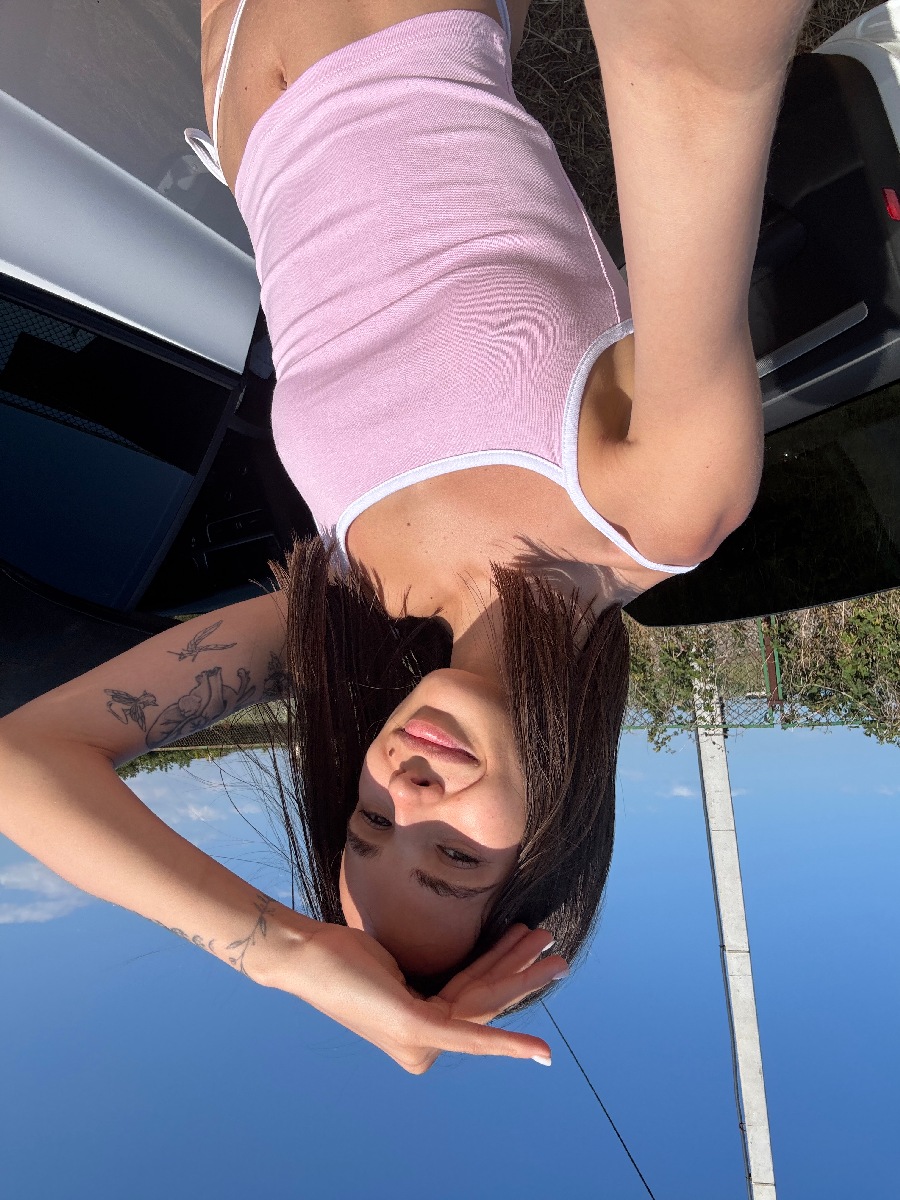 Sexy model Tina in Virginia Beach